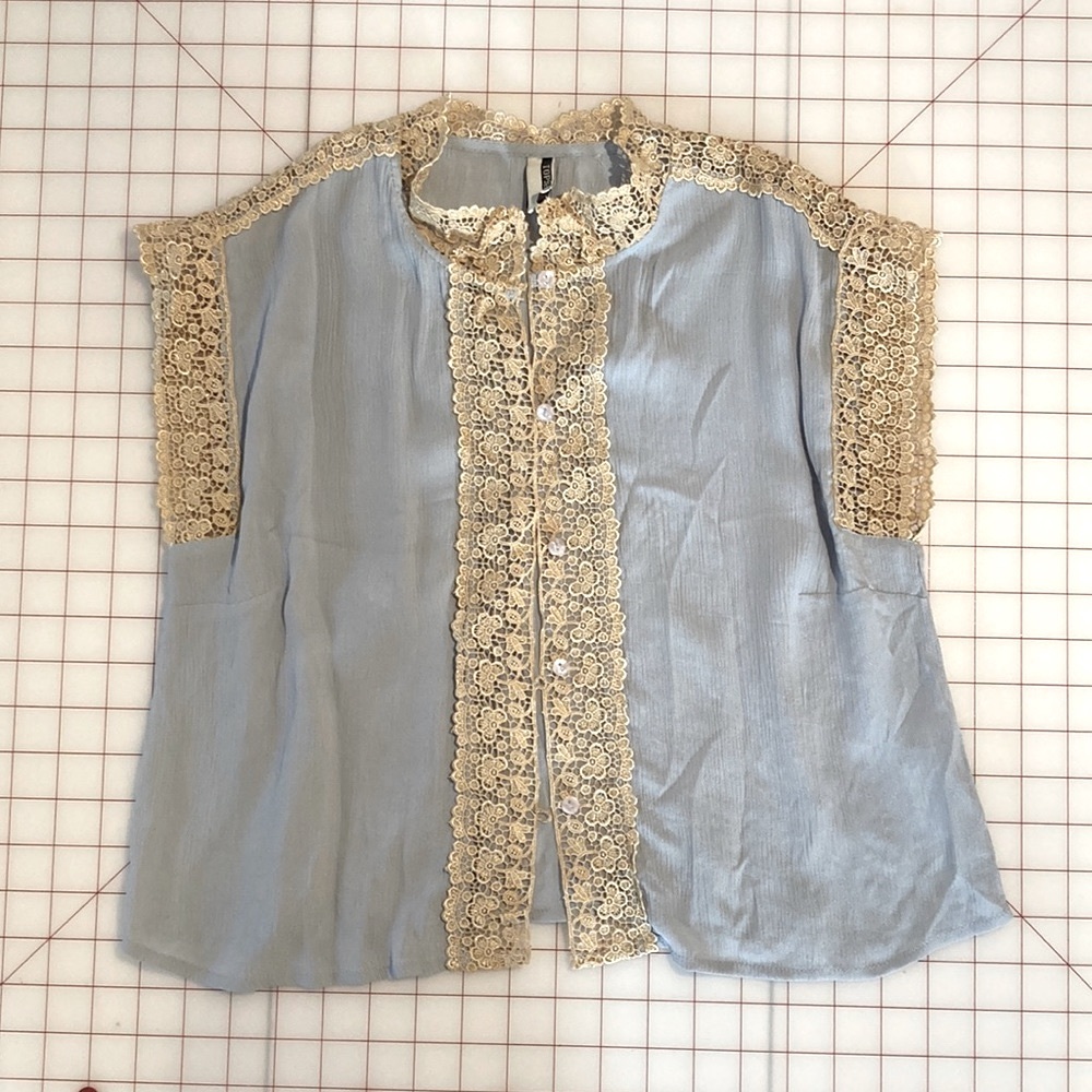 Sleeveless topshop button up